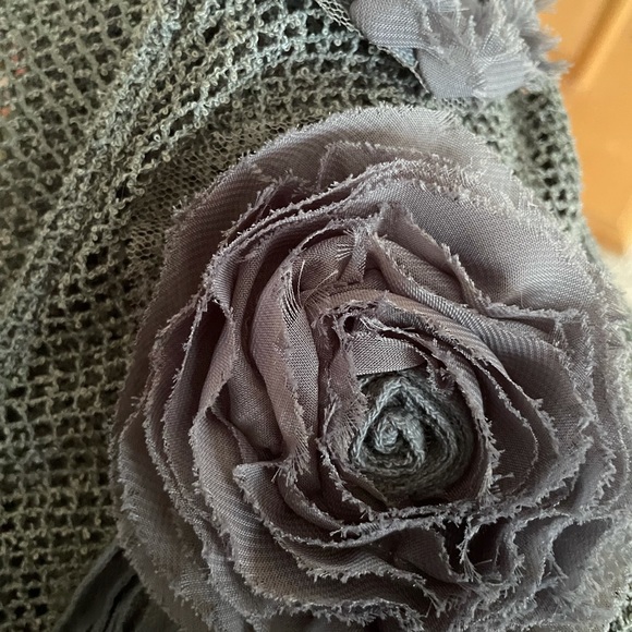 Pretty Angel Top - Picture 6 of 8